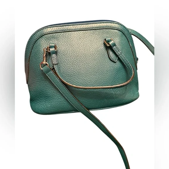 Gucci Barcelona leather handbag Loewe
Green in Leather - Picture 4 of 7